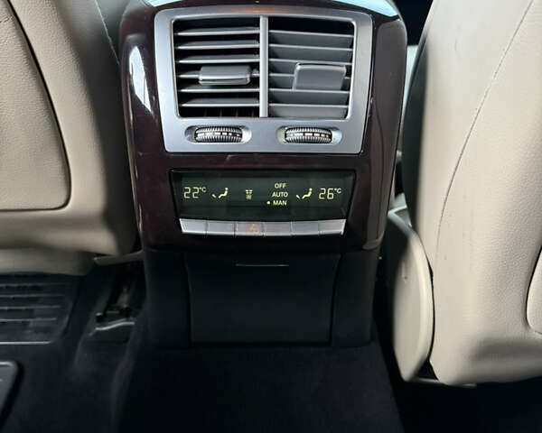 Чорний Мерседес С Клас, об'ємом двигуна 5.5 л та пробігом 213 тис. км за 17000 $, фото 26 на Automoto.ua