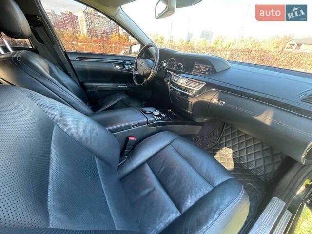 Мерседес С Класс 2010 в Киеве на Automoto.ua Черный Мерседес С Класс, объемом двигателя 5.5 л и пробегом 220 тыс. км за 17700 $, фото 35 на Automoto.ua