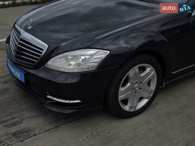 Чорний Мерседес С Клас, об'ємом двигуна 5.5 л та пробігом 212 тис. км за 14900 $, фото 11 на Automoto.ua