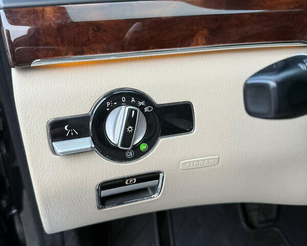 Чорний Мерседес С Клас, об'ємом двигуна 5.5 л та пробігом 213 тис. км за 17000 $, фото 15 на Automoto.ua