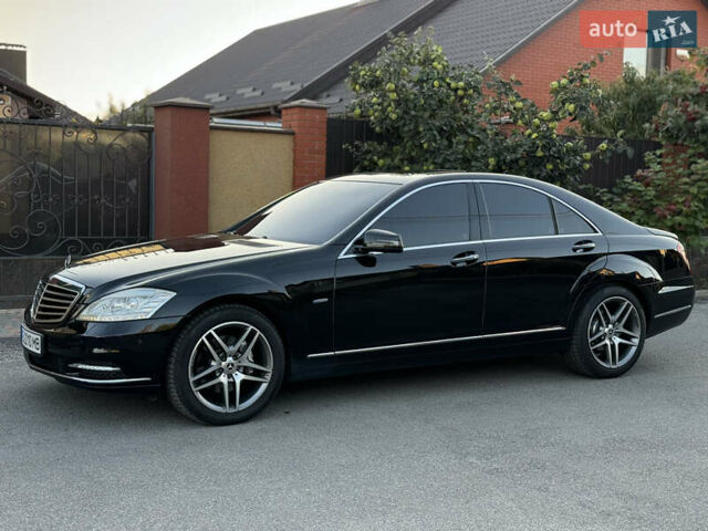 Черный Мерседес С Класс, объемом двигателя 3 л и пробегом 279 тыс. км за 18499 $, фото 14 на Automoto.ua