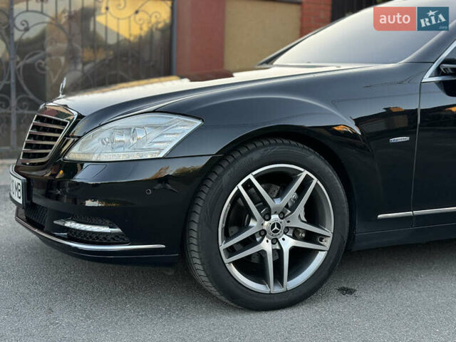 Черный Мерседес С Класс, объемом двигателя 3 л и пробегом 279 тыс. км за 18499 $, фото 31 на Automoto.ua