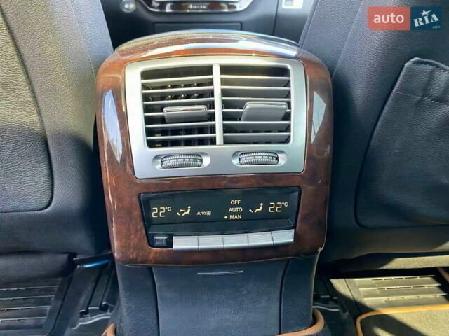 Черный Мерседес С Класс, объемом двигателя 5.5 л и пробегом 234 тыс. км за 15900 $, фото 22 на Automoto.ua