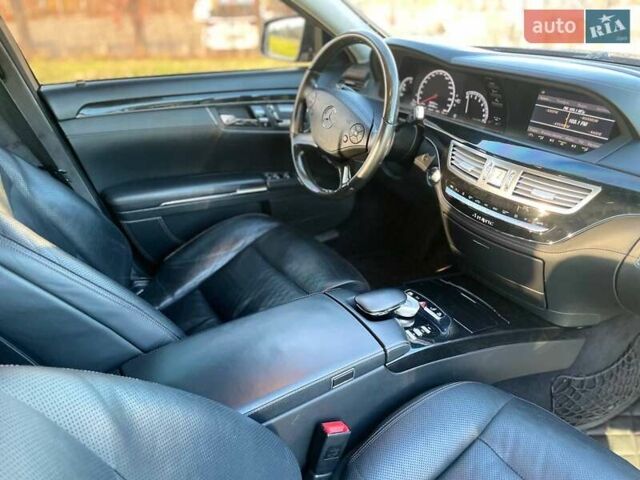Мерседес С Класс 2010 в Киеве на Automoto.ua Черный Мерседес С Класс, объемом двигателя 5.5 л и пробегом 220 тыс. км за 17700 $, фото 28 на Automoto.ua