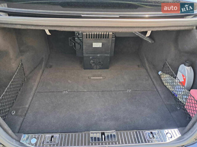 Черный Мерседес С Класс, объемом двигателя 5.5 л и пробегом 156 тыс. км за 22000 $, фото 22 на Automoto.ua