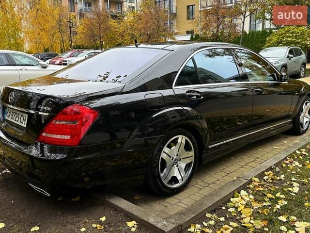 Черный Мерседес С Класс, объемом двигателя 5.46 л и пробегом 190 тыс. км за 23999 $, фото 6 на Automoto.ua
