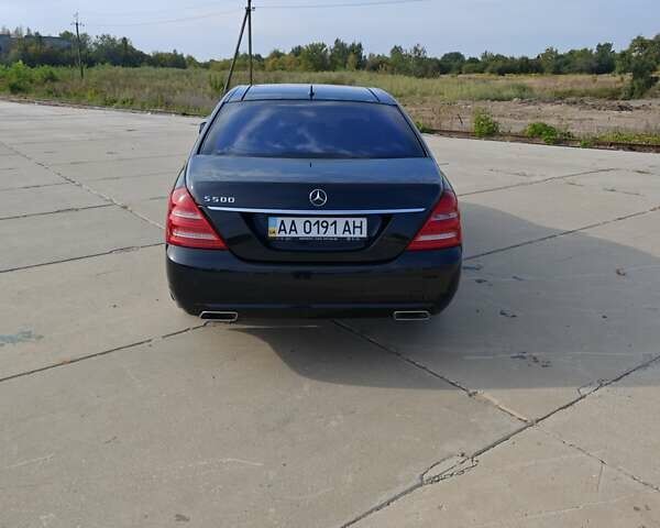 Черный Мерседес С Класс, объемом двигателя 5.5 л и пробегом 270 тыс. км за 19000 $, фото 5 на Automoto.ua