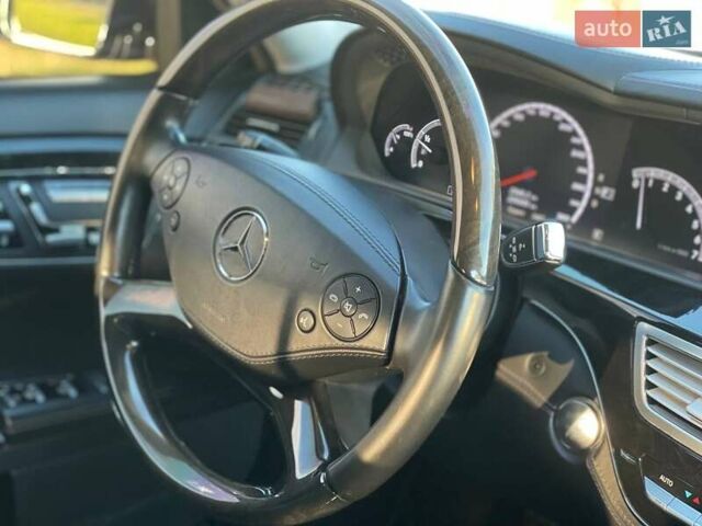 Мерседес С Класс 2010 в Киеве на Automoto.ua Черный Мерседес С Класс, объемом двигателя 5.5 л и пробегом 220 тыс. км за 17700 $, фото 30 на Automoto.ua