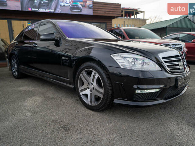 Чорний Мерседес С Клас, об'ємом двигуна 5.46 л та пробігом 288 тис. км за 18500 $, фото 3 на Automoto.ua