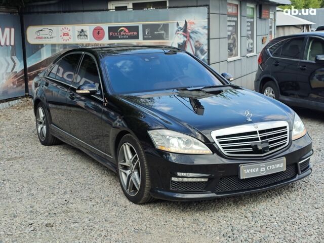 Черный Мерседес С Класс, объемом двигателя 5.5 л и пробегом 176 тыс. км за 15000 $, фото 2 на Automoto.ua