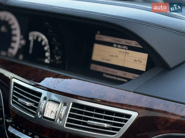 Черный Мерседес С Класс, объемом двигателя 3 л и пробегом 279 тыс. км за 18499 $, фото 59 на Automoto.ua