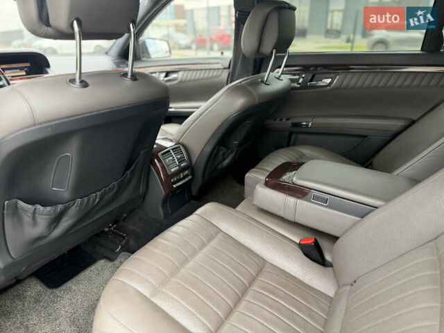 Чорний Мерседес С Клас, об'ємом двигуна 5 л та пробігом 242 тис. км за 12900 $, фото 19 на Automoto.ua