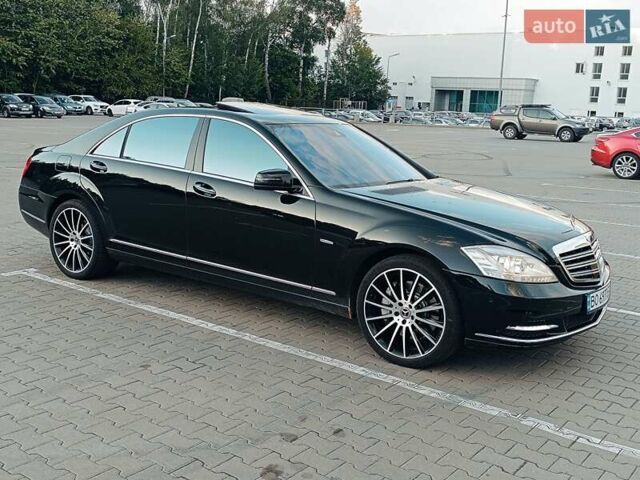 Черный Мерседес С Класс, объемом двигателя 4.7 л и пробегом 288 тыс. км за 12800 $, фото 15 на Automoto.ua