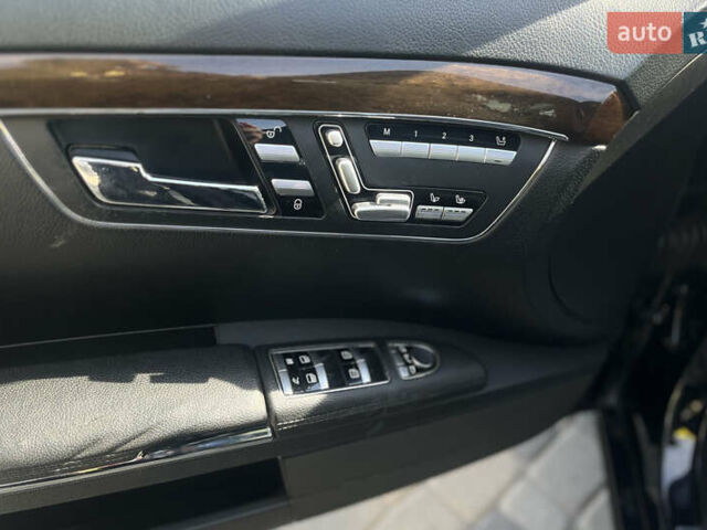 Черный Мерседес С Класс, объемом двигателя 3 л и пробегом 455 тыс. км за 15999 $, фото 14 на Automoto.ua