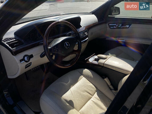 Черный Мерседес С Класс, объемом двигателя 4.66 л и пробегом 280 тыс. км за 18400 $, фото 16 на Automoto.ua