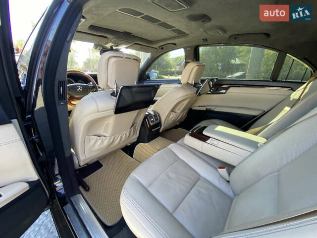 Черный Мерседес С Класс, объемом двигателя 4.66 л и пробегом 280 тыс. км за 18400 $, фото 21 на Automoto.ua