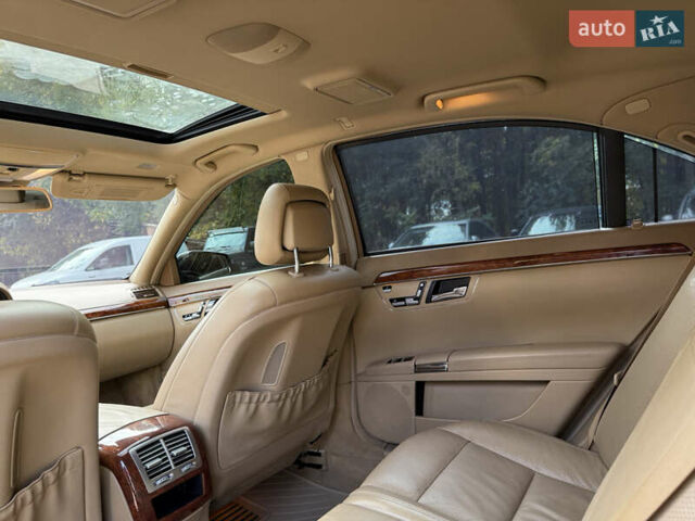 Чорний Мерседес С Клас, об'ємом двигуна 3 л та пробігом 337 тис. км за 19900 $, фото 39 на Automoto.ua