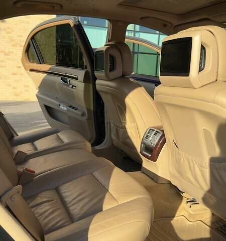 Черный Мерседес С Класс, объемом двигателя 5.46 л и пробегом 241 тыс. км за 16500 $, фото 23 на Automoto.ua