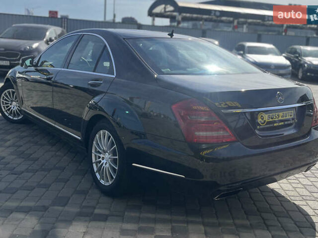 Черный Мерседес С Класс, объемом двигателя 3 л и пробегом 455 тыс. км за 15999 $, фото 4 на Automoto.ua