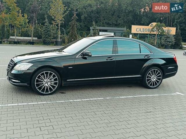 Черный Мерседес С Класс, объемом двигателя 4.7 л и пробегом 288 тыс. км за 12800 $, фото 31 на Automoto.ua