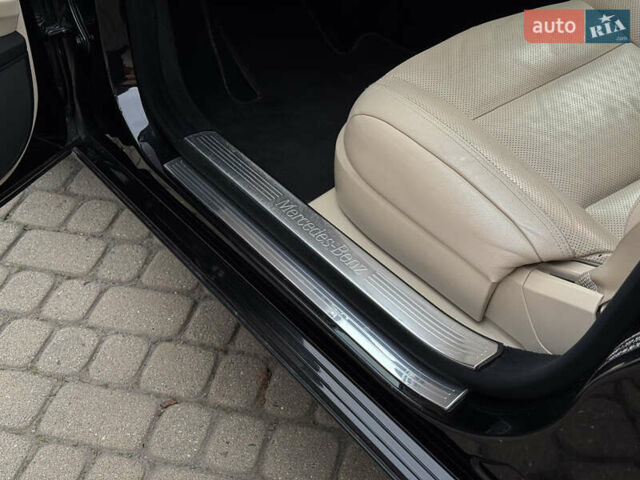 Чорний Мерседес С Клас, об'ємом двигуна 3 л та пробігом 260 тис. км за 18500 $, фото 27 на Automoto.ua