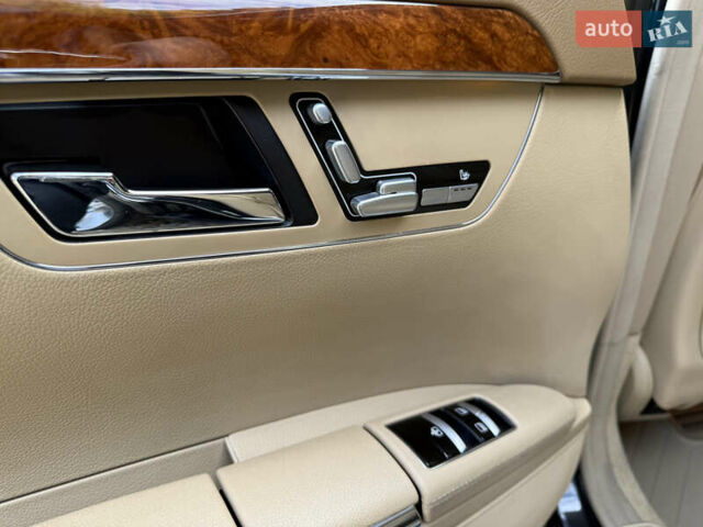 Чорний Мерседес С Клас, об'ємом двигуна 3 л та пробігом 337 тис. км за 19900 $, фото 35 на Automoto.ua