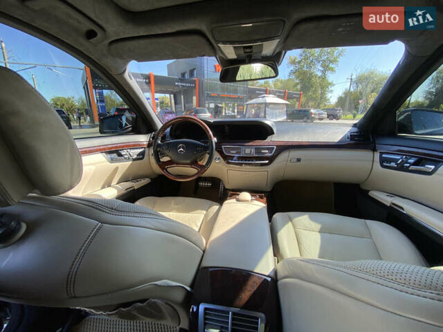 Черный Мерседес С Класс, объемом двигателя 4.66 л и пробегом 280 тыс. км за 18400 $, фото 22 на Automoto.ua