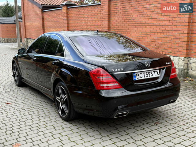 Черный Мерседес С Класс, объемом двигателя 4.66 л и пробегом 180 тыс. км за 15250 $, фото 3 на Automoto.ua