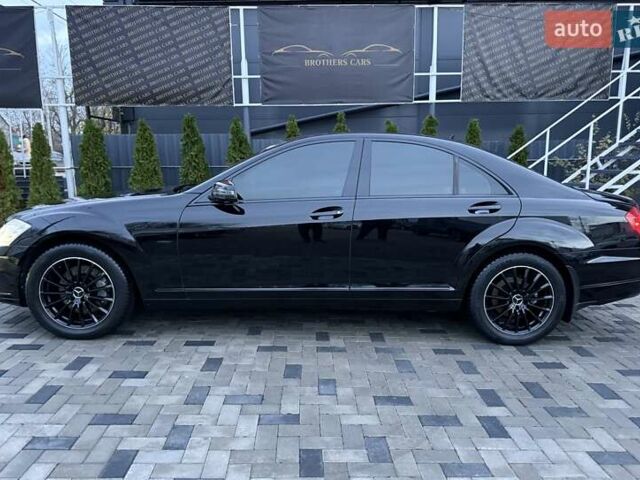 Черный Мерседес С Класс, объемом двигателя 3 л и пробегом 279 тыс. км за 17700 $, фото 1 на Automoto.ua