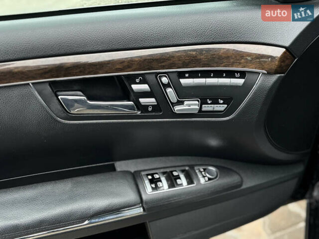 Черный Мерседес С Класс, объемом двигателя 3 л и пробегом 360 тыс. км за 17999 $, фото 24 на Automoto.ua