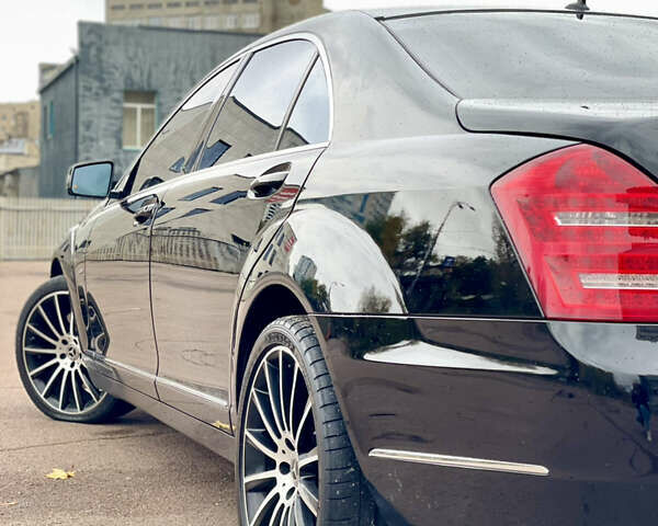 Мерседес С Клас 2011 у Києві на Automoto.ua Чорний Мерседес С Клас, об'ємом двигуна 4.66 л та пробігом 290 тис. км за 11995 $, фото 22 на Automoto.ua