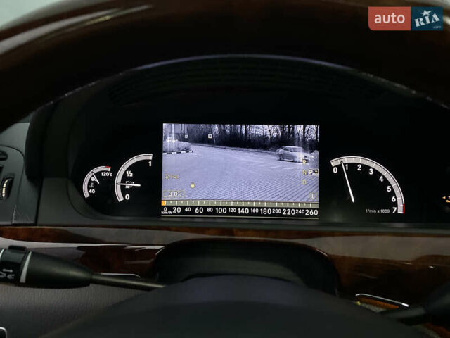 Черный Мерседес С Класс, объемом двигателя 5.5 л и пробегом 229 тыс. км за 16666 $, фото 23 на Automoto.ua