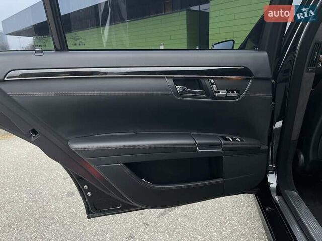 Чорний Мерседес С Клас, об'ємом двигуна 4.66 л та пробігом 227 тис. км за 16500 $, фото 44 на Automoto.ua