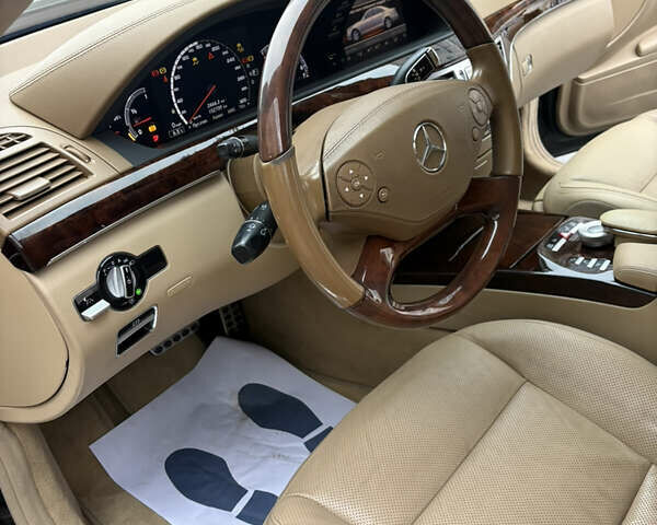 Черный Мерседес С Класс, объемом двигателя 5.5 л и пробегом 150 тыс. км за 17999 $, фото 41 на Automoto.ua