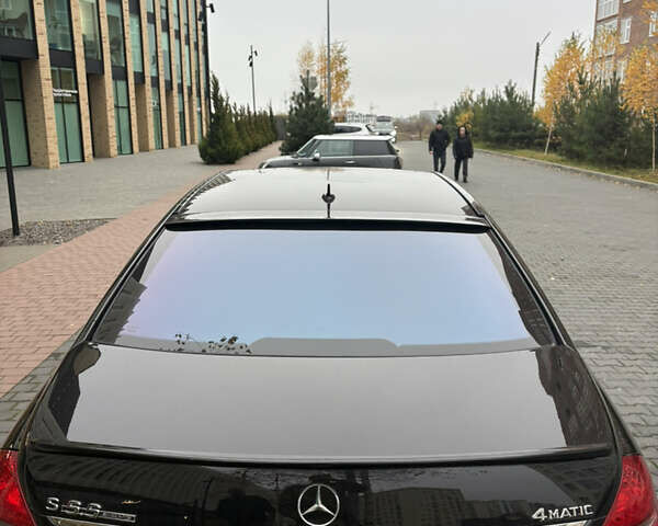 Черный Мерседес С Класс, объемом двигателя 5.5 л и пробегом 150 тыс. км за 17999 $, фото 16 на Automoto.ua