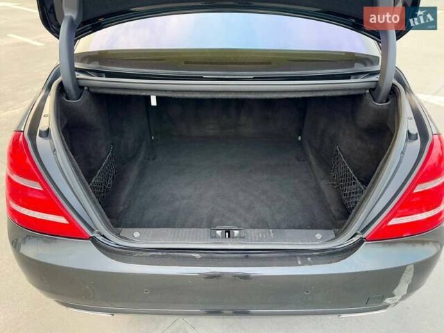 Черный Мерседес С Класс, объемом двигателя 4.7 л и пробегом 201 тыс. км за 12900 $, фото 24 на Automoto.ua