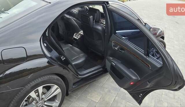 Чорний Мерседес С Клас, об'ємом двигуна 3 л та пробігом 315 тис. км за 18900 $, фото 21 на Automoto.ua