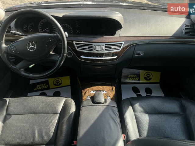 Черный Мерседес С Класс, объемом двигателя 3 л и пробегом 455 тыс. км за 15999 $, фото 8 на Automoto.ua