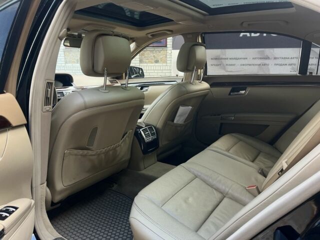 Чорний Мерседес С Клас, об'ємом двигуна 5.5 л та пробігом 223 тис. км за 18999 $, фото 19 на Automoto.ua