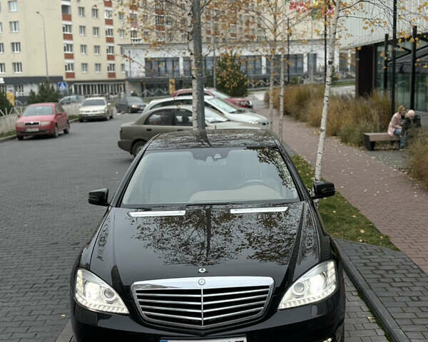 Черный Мерседес С Класс, объемом двигателя 5.5 л и пробегом 150 тыс. км за 17999 $, фото 95 на Automoto.ua