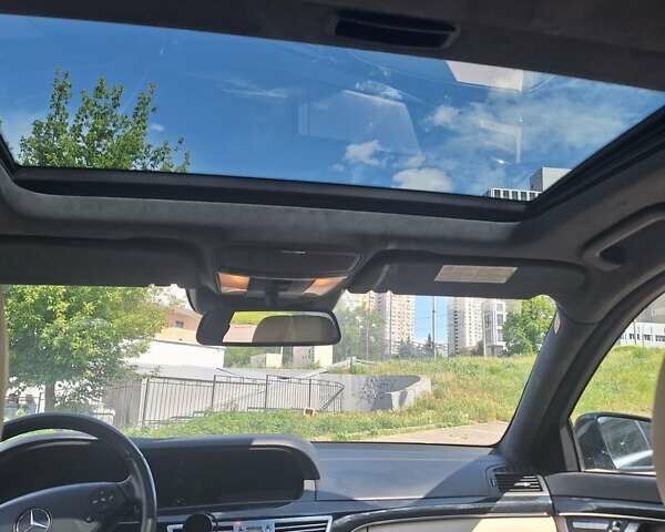 Черный Мерседес С Класс, объемом двигателя 5.46 л и пробегом 225 тыс. км за 16000 $, фото 12 на Automoto.ua