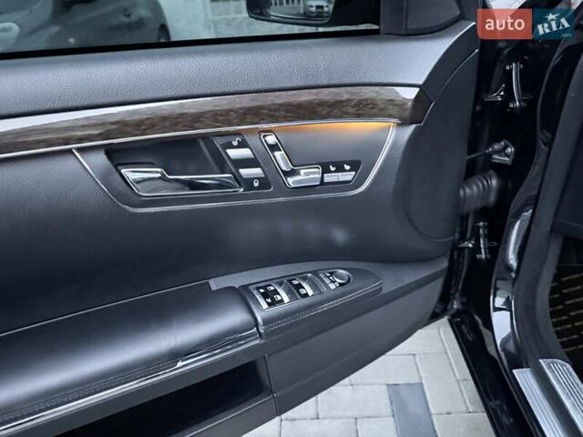 Черный Мерседес С Класс, объемом двигателя 3 л и пробегом 279 тыс. км за 17700 $, фото 9 на Automoto.ua