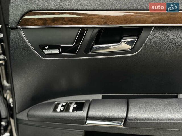 Черный Мерседес С Класс, объемом двигателя 3 л и пробегом 360 тыс. км за 17999 $, фото 28 на Automoto.ua