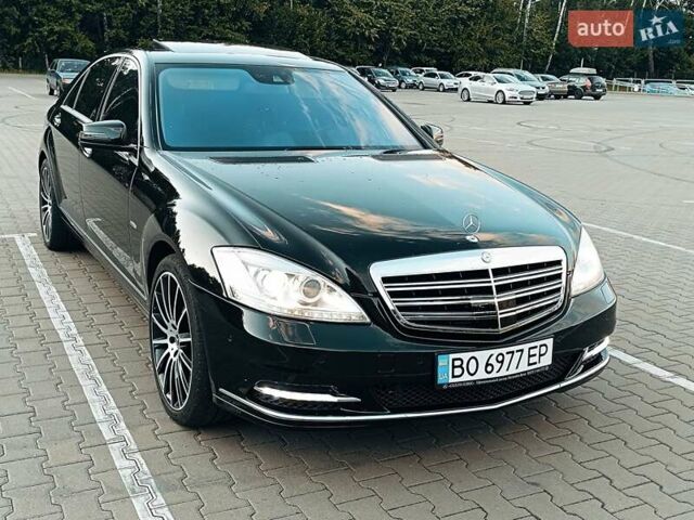 Черный Мерседес С Класс, объемом двигателя 4.7 л и пробегом 288 тыс. км за 12800 $, фото 12 на Automoto.ua