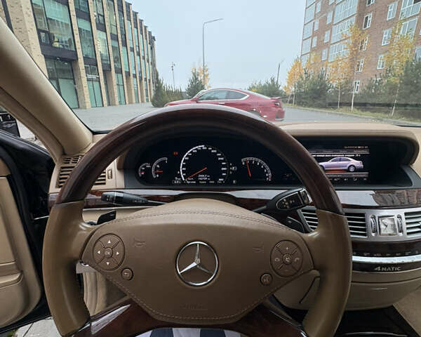 Черный Мерседес С Класс, объемом двигателя 5.5 л и пробегом 150 тыс. км за 17999 $, фото 42 на Automoto.ua