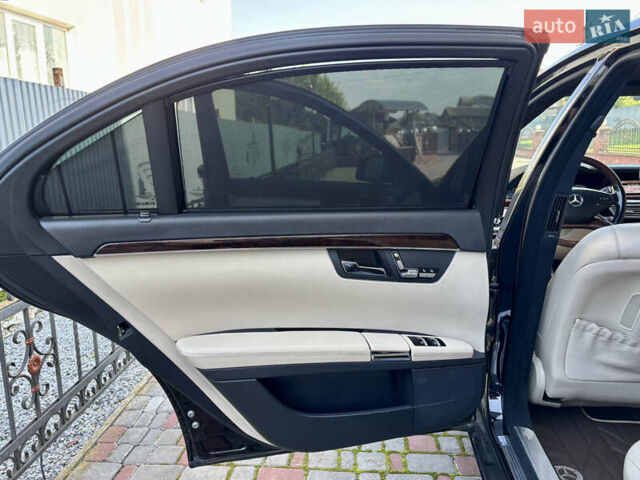 Черный Мерседес С Класс, объемом двигателя 3 л и пробегом 255 тыс. км за 24500 $, фото 28 на Automoto.ua