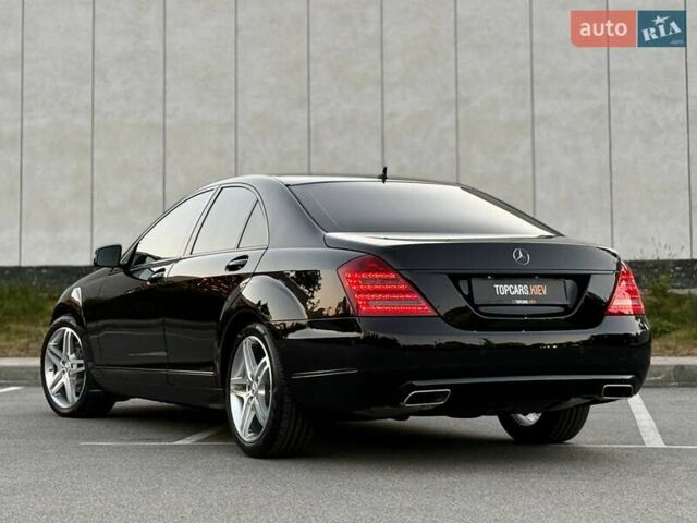 Чорний Мерседес С Клас, об'ємом двигуна 3 л та пробігом 211 тис. км за 23400 $, фото 7 на Automoto.ua