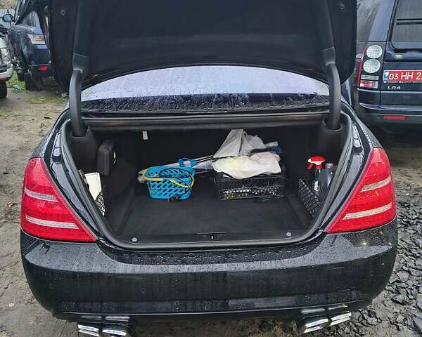 Черный Мерседес С Класс, объемом двигателя 4.66 л и пробегом 217 тыс. км за 16000 $, фото 12 на Automoto.ua