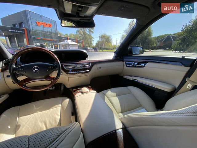 Черный Мерседес С Класс, объемом двигателя 4.66 л и пробегом 280 тыс. км за 18400 $, фото 23 на Automoto.ua