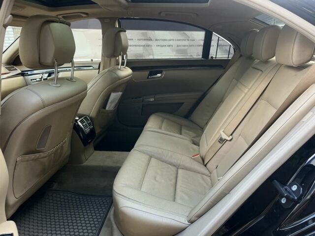 Чорний Мерседес С Клас, об'ємом двигуна 5.5 л та пробігом 223 тис. км за 18999 $, фото 20 на Automoto.ua